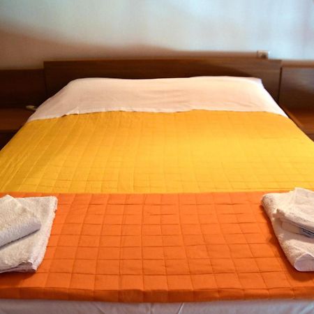 Irides Apartments Megalochori  Екстериор снимка