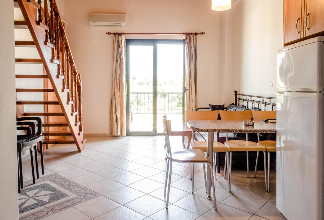 Irides Apartments Megalochori  Екстериор снимка