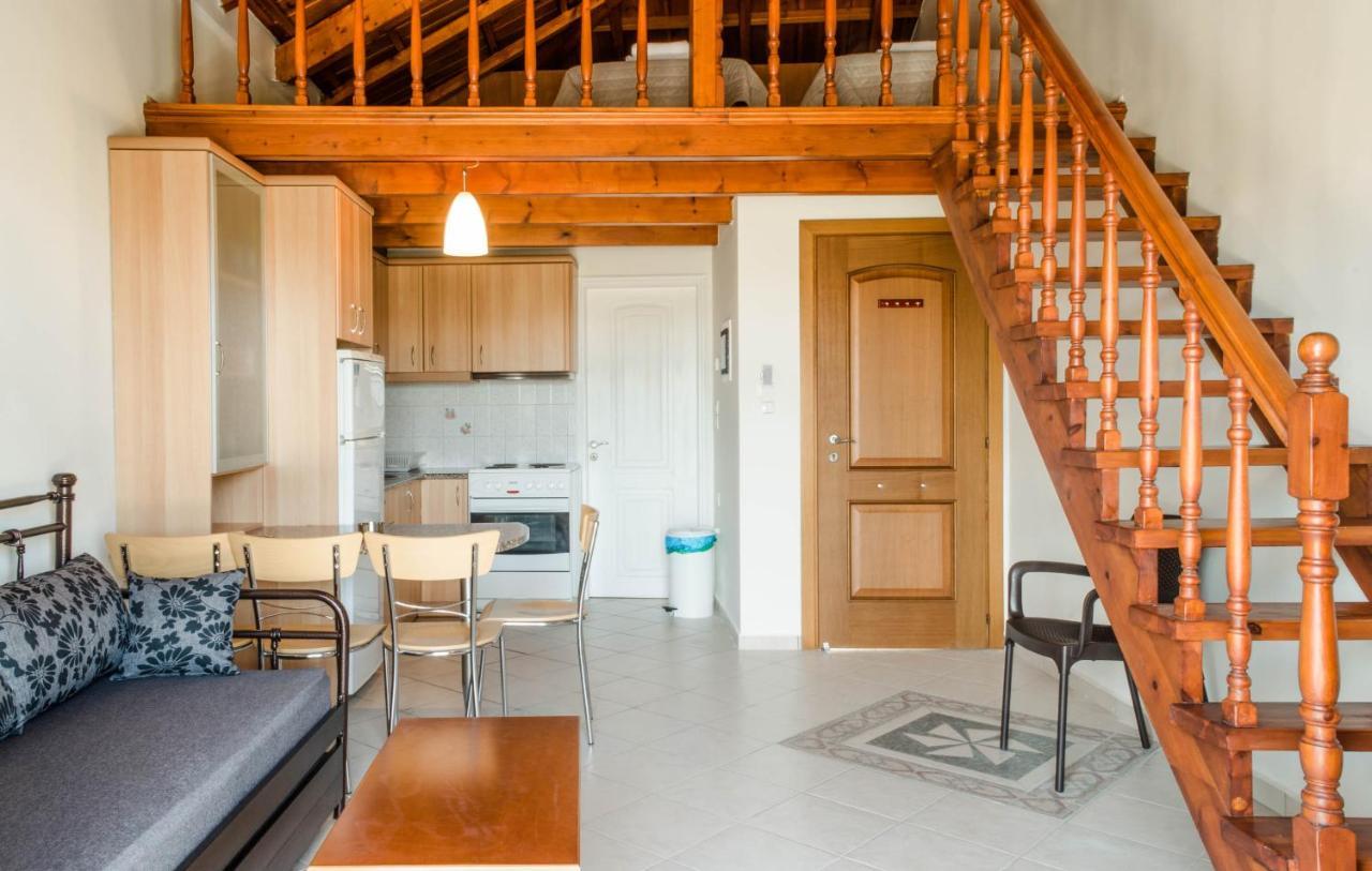 Irides Apartments Megalochori  Екстериор снимка
