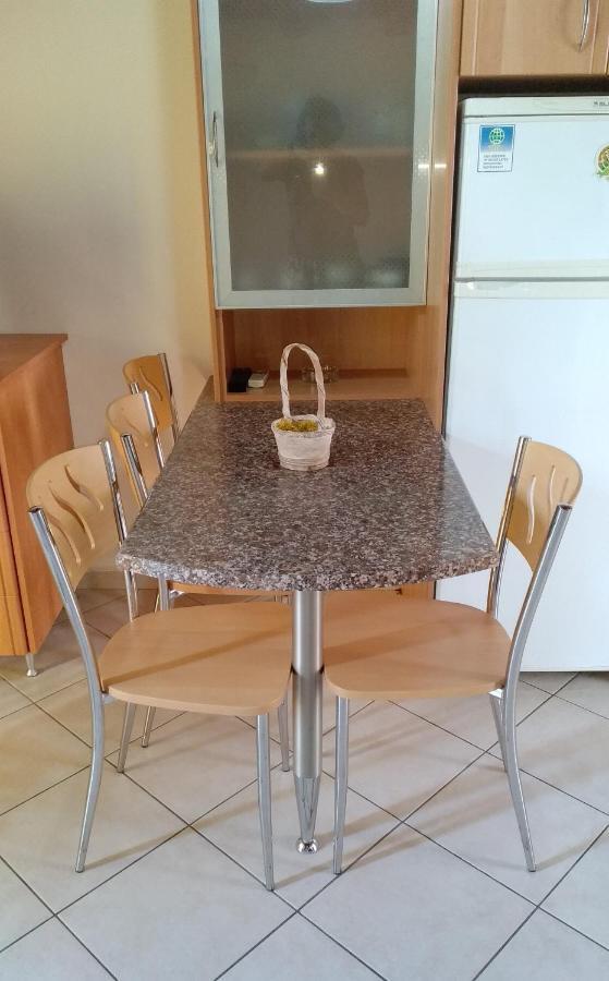Irides Apartments Megalochori  Екстериор снимка