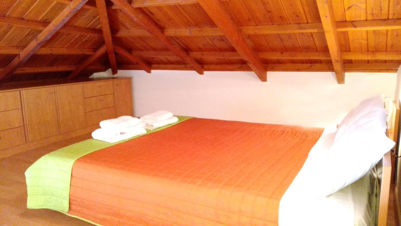 Irides Apartments Megalochori  Екстериор снимка