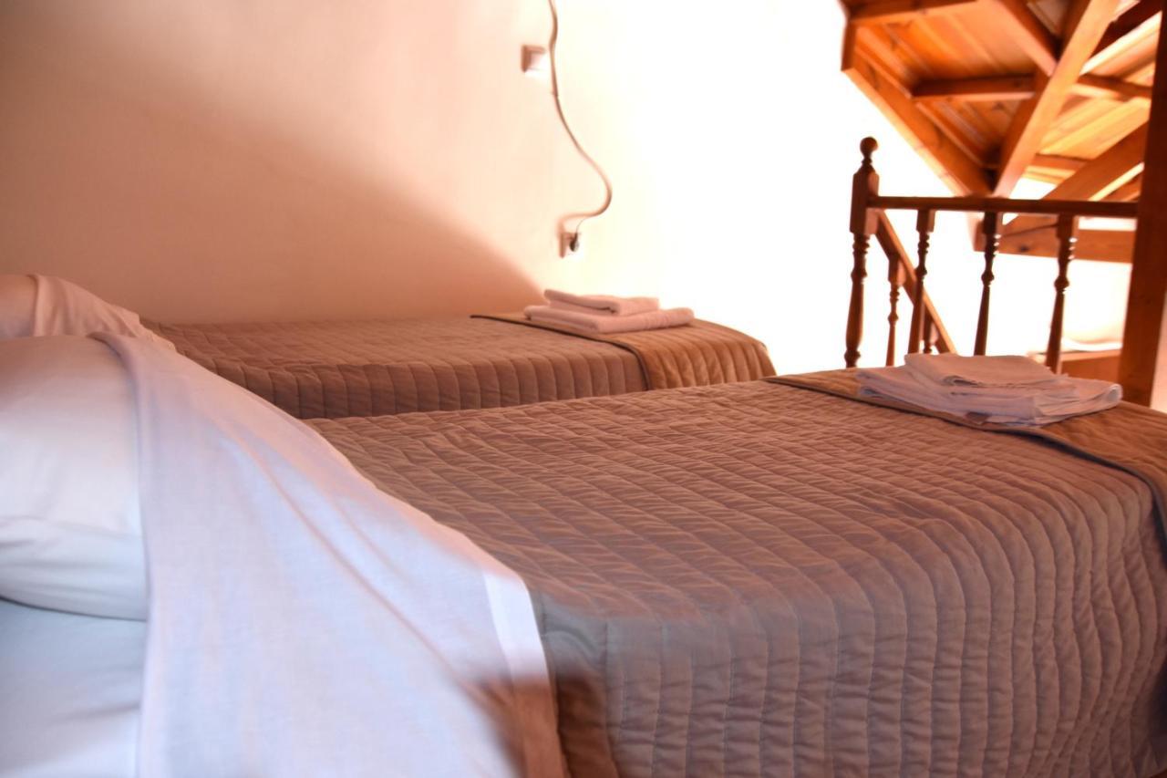 Irides Apartments Megalochori  Екстериор снимка