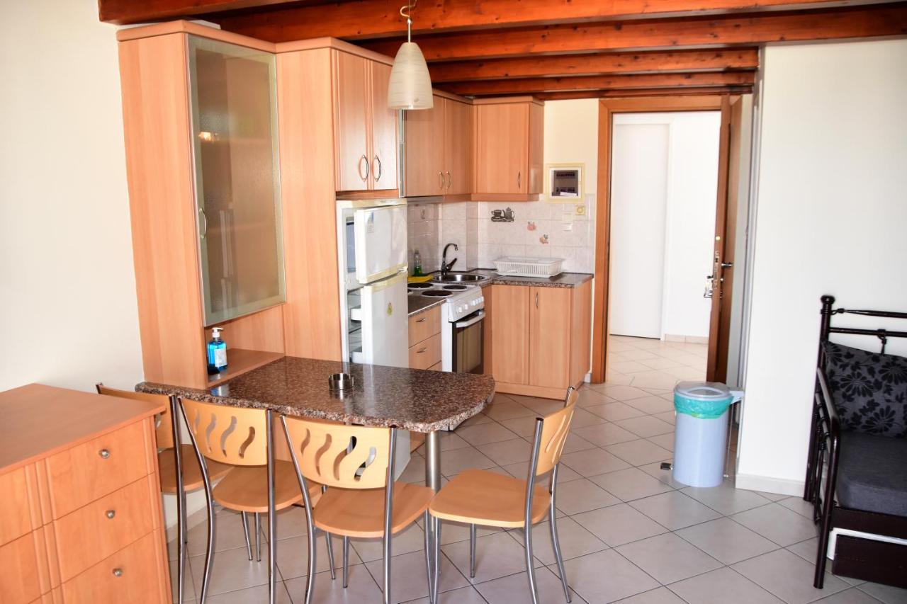 Irides Apartments Megalochori  Екстериор снимка