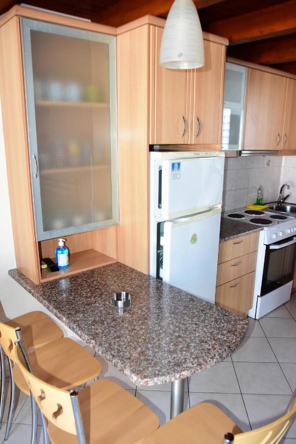 Irides Apartments Megalochori  Екстериор снимка