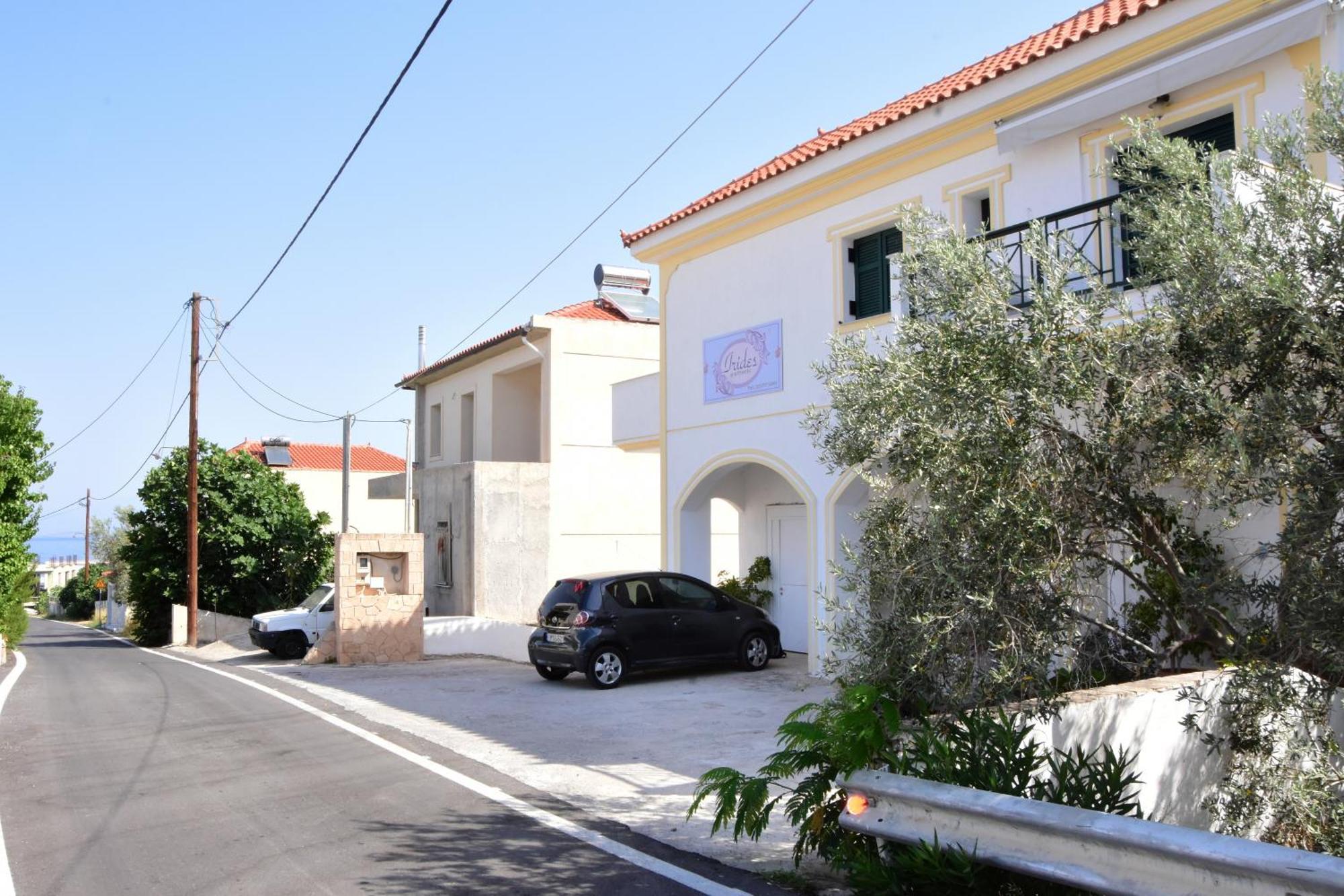 Irides Apartments Megalochori  Екстериор снимка