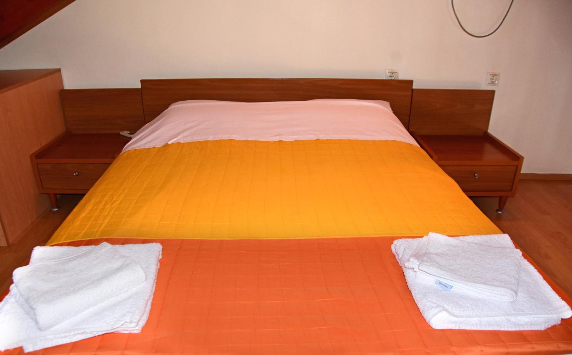 Irides Apartments Megalochori  Екстериор снимка